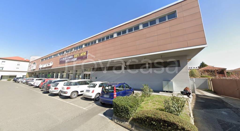 negozio in vendita a Rivarolo Canavese