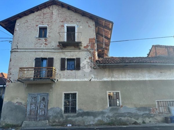 pentavano in vendita a Rivarolo Canavese in zona Argentera