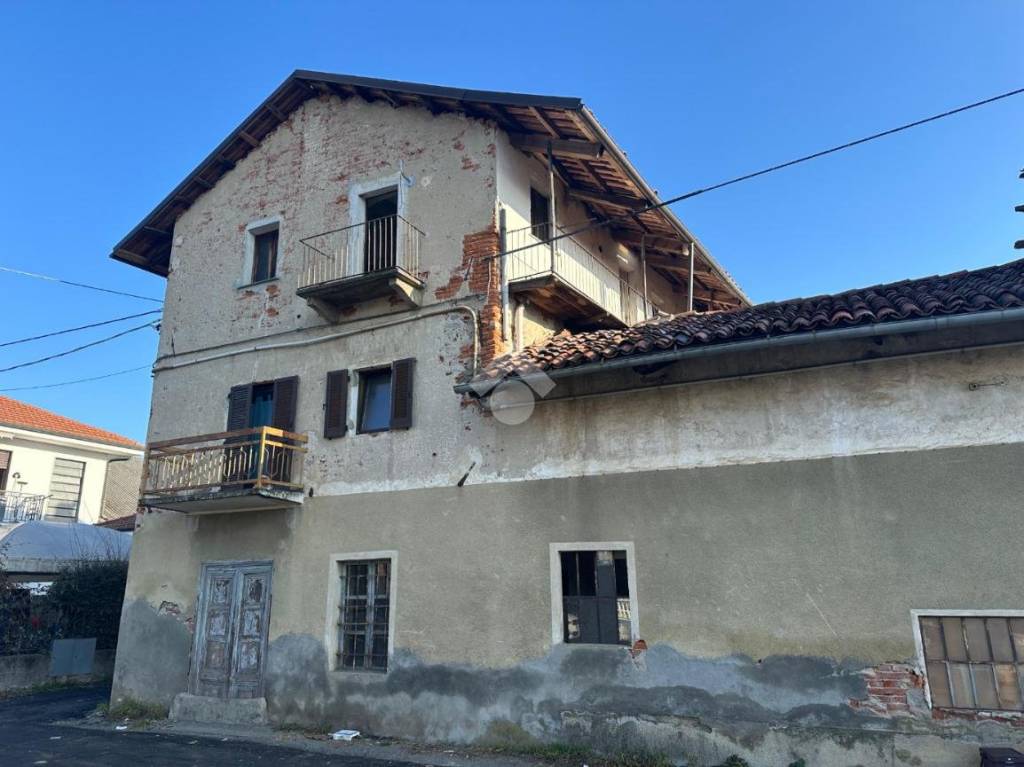 casa indipendente in vendita a Rivarolo Canavese in zona Argentera