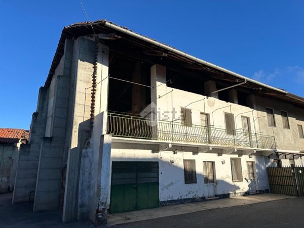 casa semindipendente in vendita a Rivarolo Canavese in zona Paglie