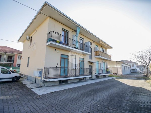 appartamento in vendita a Rivarolo Canavese in zona Pasquaro