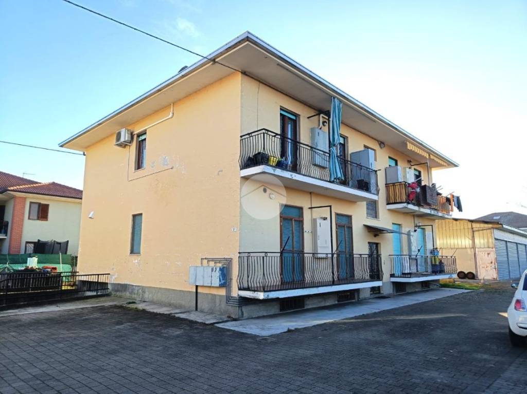 appartamento in vendita a Rivarolo Canavese in zona Pasquaro