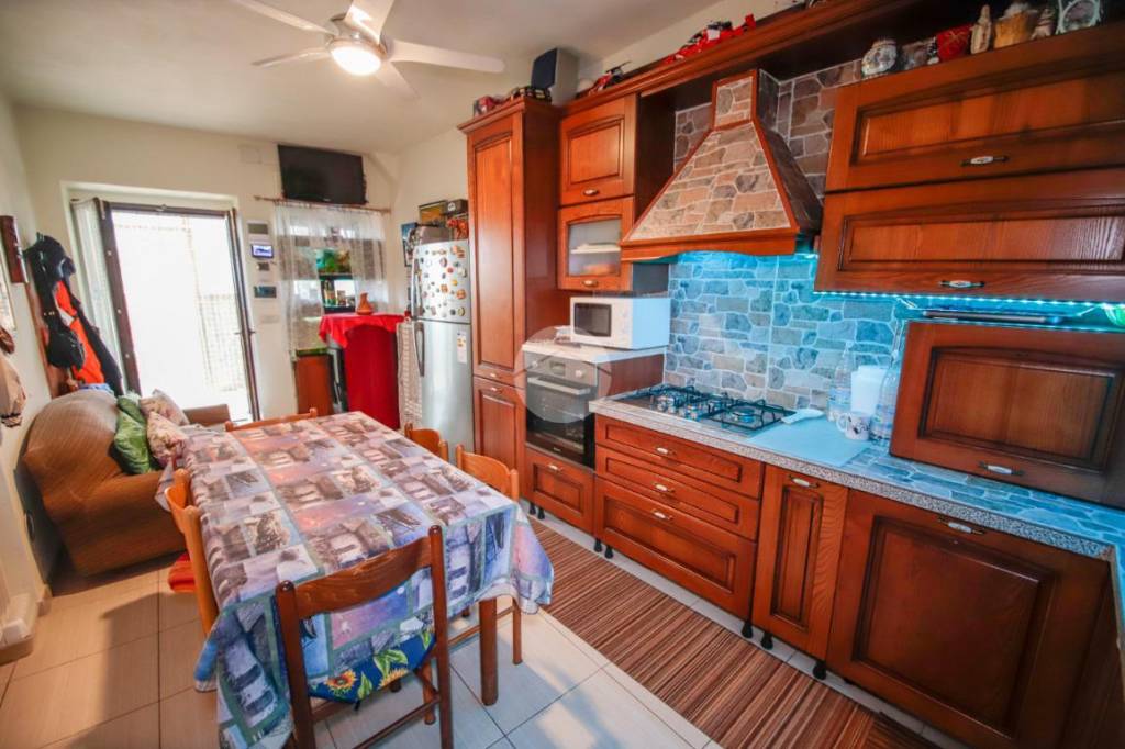 casa semindipendente in vendita a Rivarolo Canavese in zona Argentera