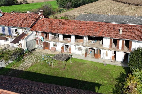 casa semindipendente in vendita a Rivarolo Canavese in zona Bonaudi