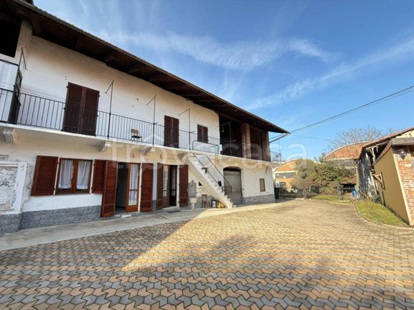 casa indipendente in vendita a Rivarolo Canavese in zona Vesignano