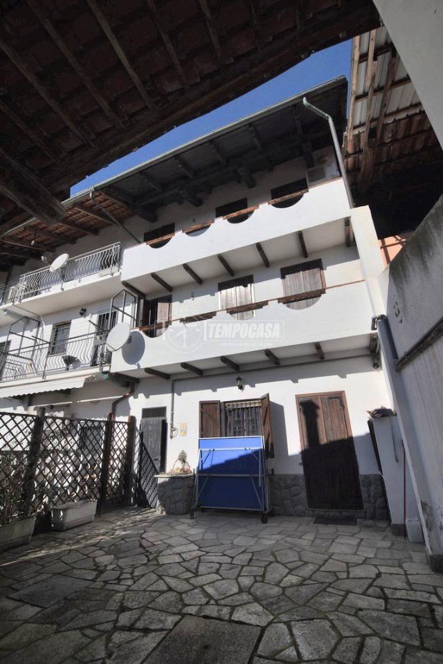 casa indipendente in vendita a Rivarolo Canavese in zona Sant'Anna