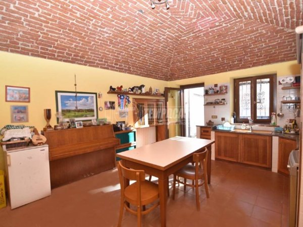 casa indipendente in vendita a Rivarolo Canavese in zona Sant'Anna