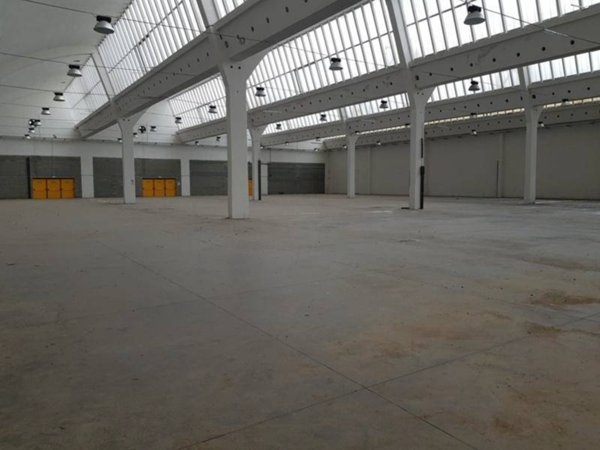 locale di sgombero in vendita a Rivarolo Canavese