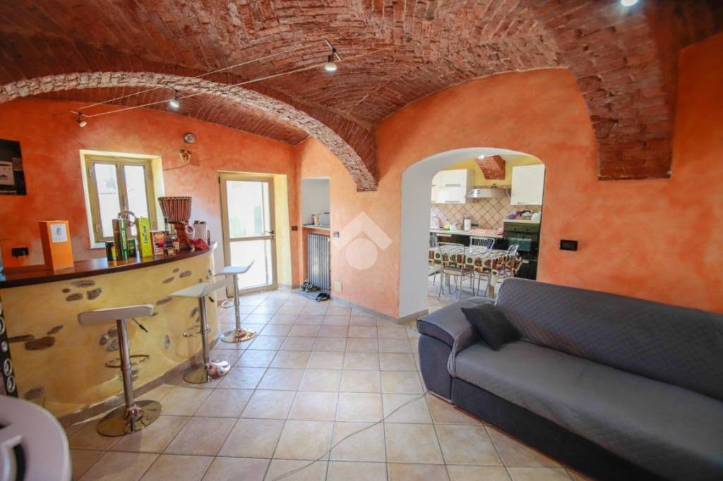 casa indipendente in vendita a Rivarolo Canavese in zona Sant'Anna