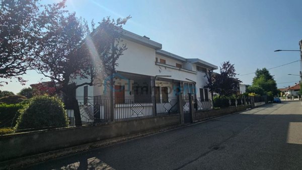 casa indipendente in vendita a Rivarolo Canavese