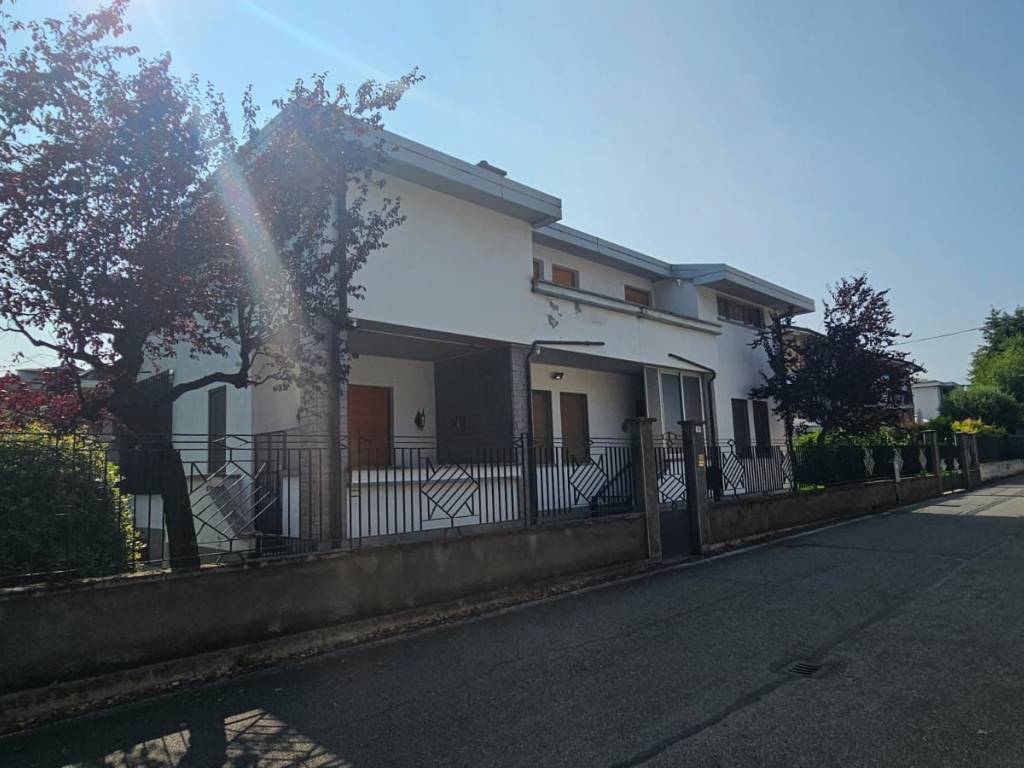 casa indipendente in vendita a Rivarolo Canavese