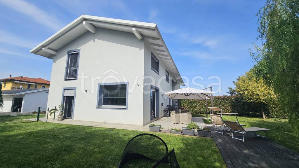 casa indipendente in vendita a Rivarolo Canavese