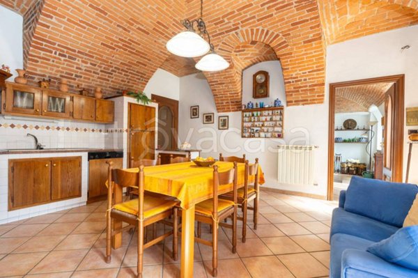 casa indipendente in vendita a Rivarolo Canavese in zona Vesignano