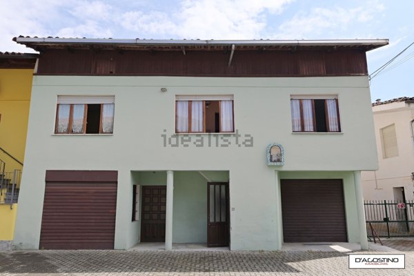 casa indipendente in vendita a Rivarolo Canavese in zona Pasquaro