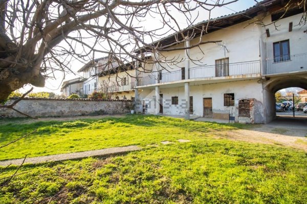 casa semindipendente in vendita a Rivarolo Canavese in zona Bonaudi
