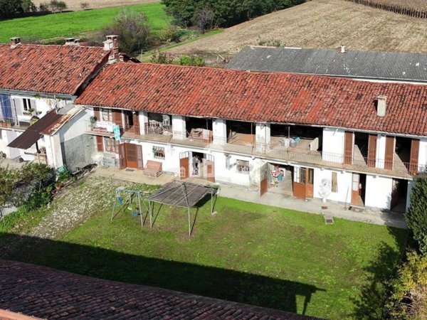casa indipendente in vendita a Rivarolo Canavese in zona Bonaudi