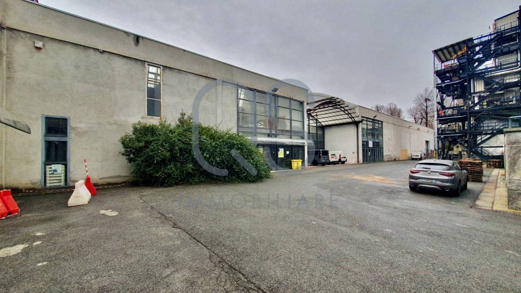 locale commerciale in vendita a Rivarolo Canavese