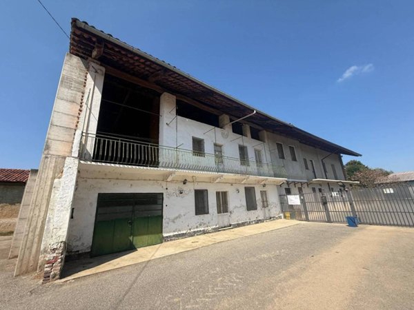 casa indipendente in vendita a Rivarolo Canavese in zona Paglie