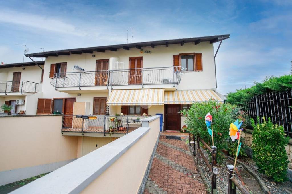 casa indipendente in vendita a Rivarolo Canavese