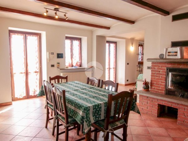 casa indipendente in vendita a Rivarolo Canavese in zona Sant'Anna
