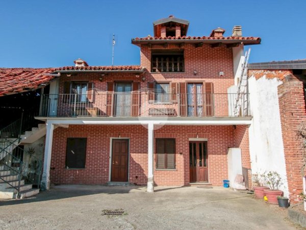 casa indipendente in vendita a Rivarolo Canavese in zona Sant'Anna