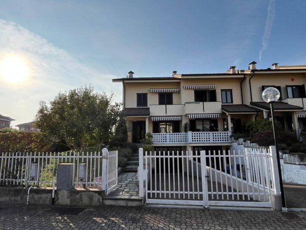 casa indipendente in vendita a Rivarolo Canavese