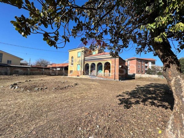 negozio in vendita a Rivarolo Canavese in zona Sant'Anna