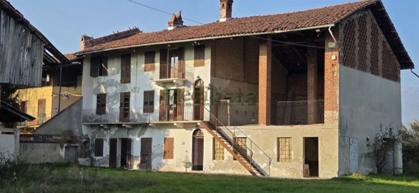 casale in vendita a Rivarolo Canavese