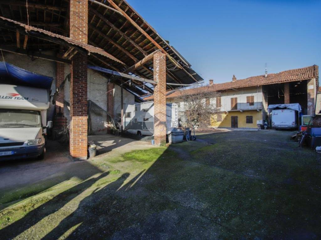 casa semindipendente in vendita a Rivarolo Canavese in zona Argentera