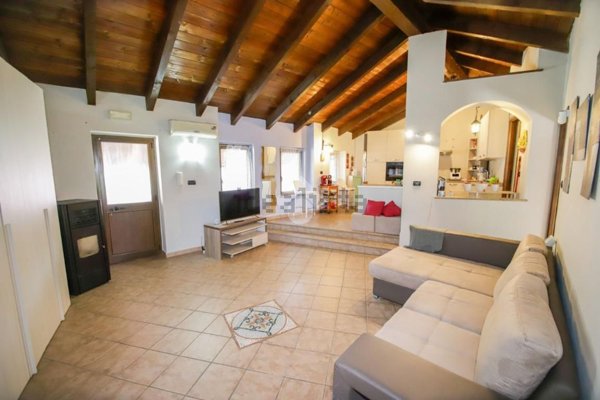 casa semindipendente in vendita a Rivarolo Canavese