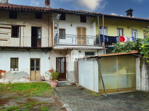 casa indipendente in vendita a Rivarolo Canavese in zona Pasquaro