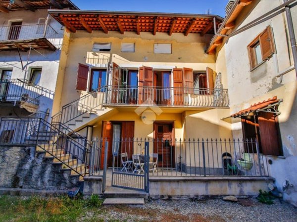 casa indipendente in vendita a Rivarolo Canavese in zona Argentera