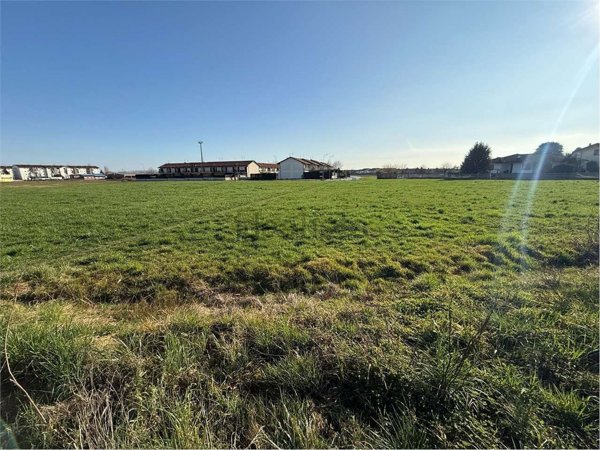 terreno edificabile in vendita a Rivarolo Canavese
