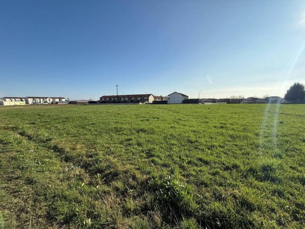 terreno edificabile in vendita a Rivarolo Canavese
