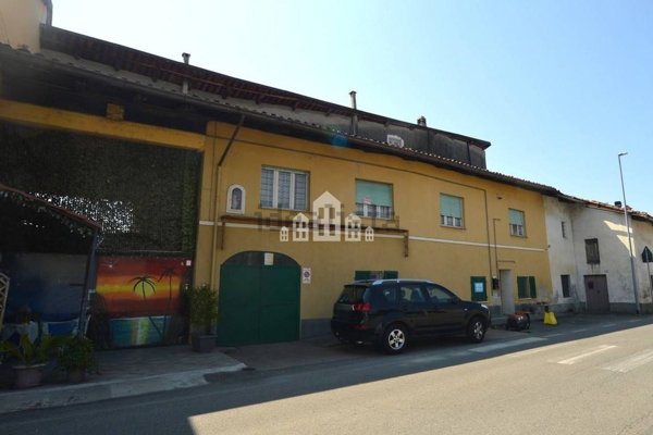 casa indipendente in vendita a Rivarolo Canavese in zona Pasquaro