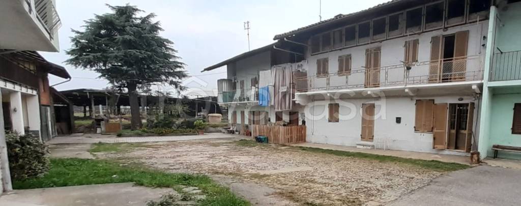 casa indipendente in vendita a Rivarolo Canavese in zona Paglie