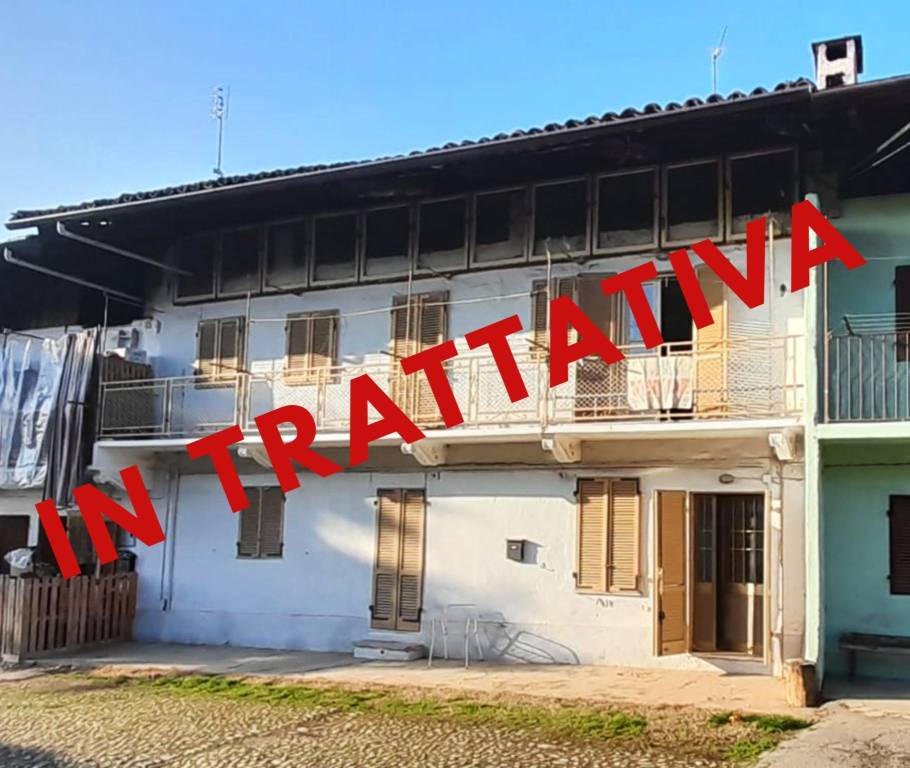 casa indipendente in vendita a Rivarolo Canavese in zona Paglie