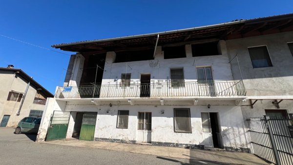 appartamento in vendita a Rivarolo Canavese in zona Praglie