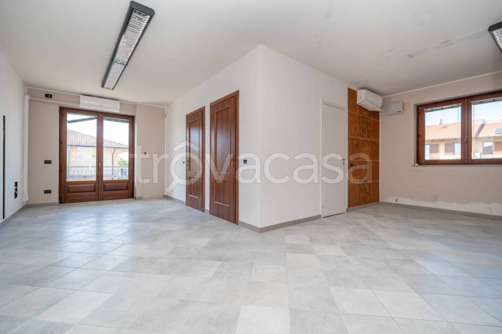 appartamento in vendita a Rivarolo Canavese in zona Pasquaro