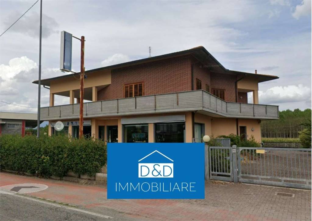 capannone in vendita a Rivarolo Canavese in zona Pasquaro
