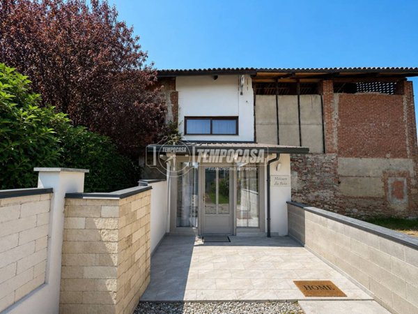 appartamento in vendita a Rivarolo Canavese in zona Pasquaro