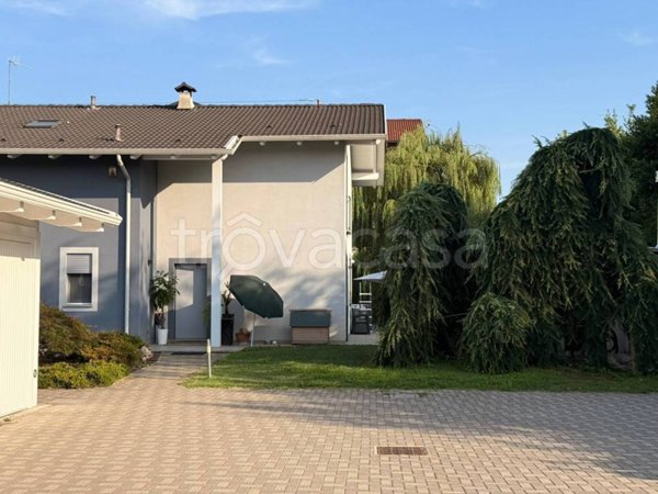 casa indipendente in vendita a Rivarolo Canavese in zona Vesignano