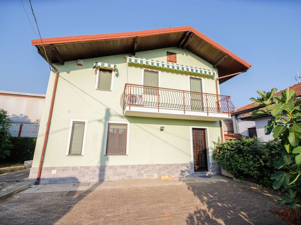casa indipendente in vendita a Rivarolo Canavese
