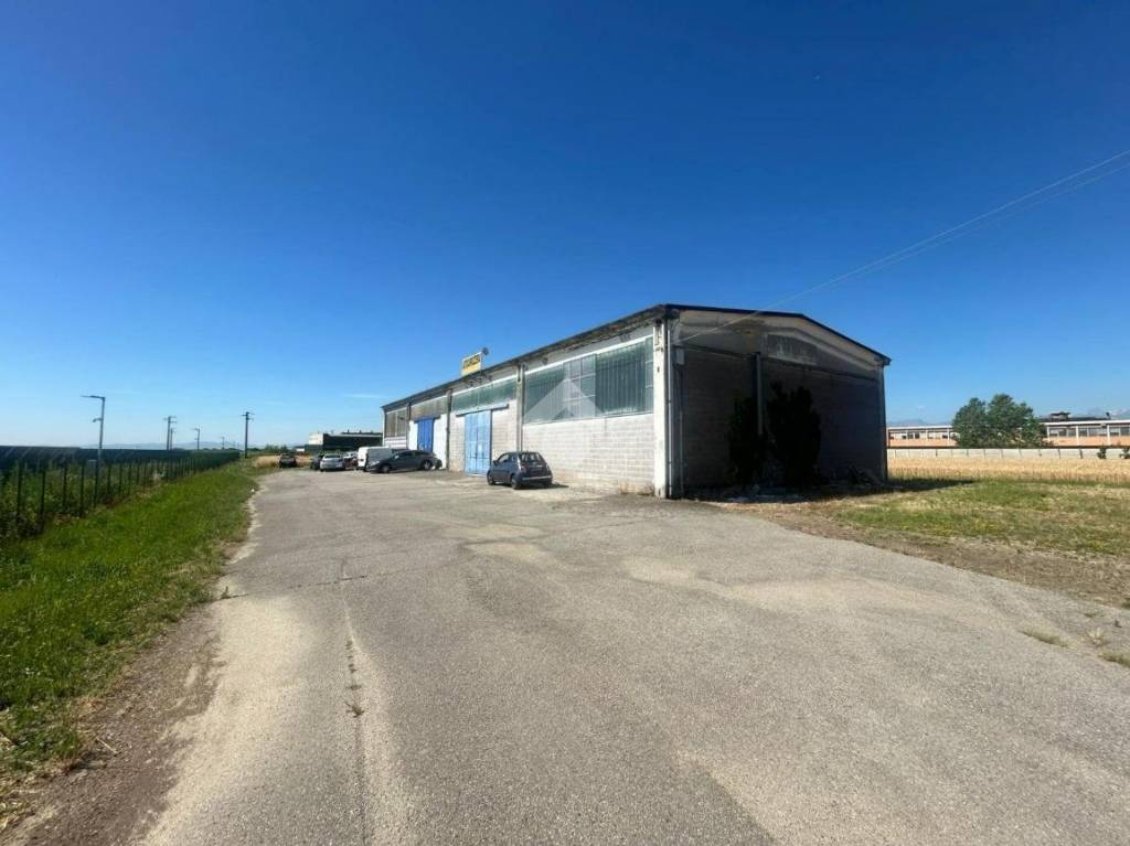 appartamento in vendita a Rivarolo Canavese in zona Pasquaro