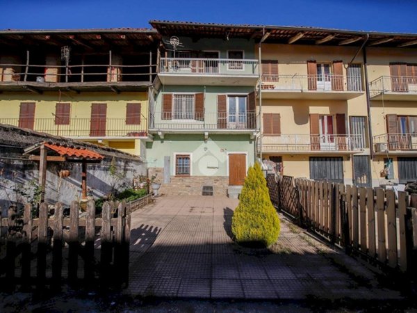 casa semindipendente in vendita a Rivarolo Canavese in zona Bonaudi
