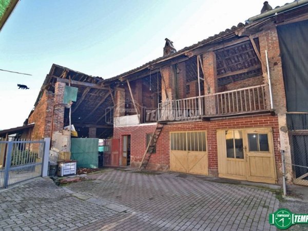 casa indipendente in vendita a Rivarossa