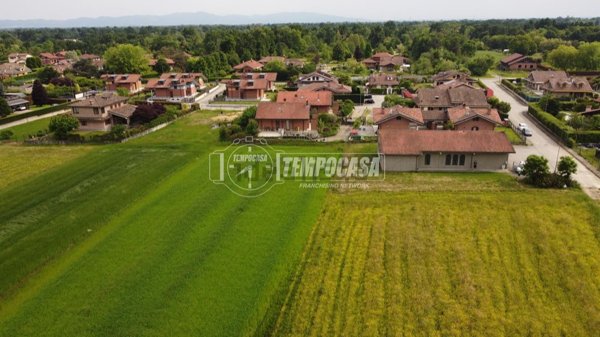 terreno edificabile in vendita a Rivarossa