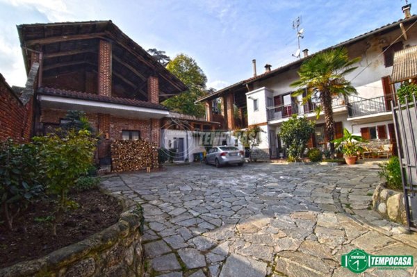 casa indipendente in vendita a Rivarossa
