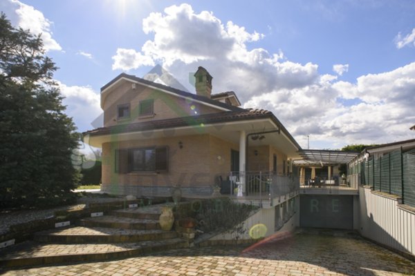 casa indipendente in vendita a Rivarossa