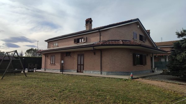 casa indipendente in vendita a Rivarossa